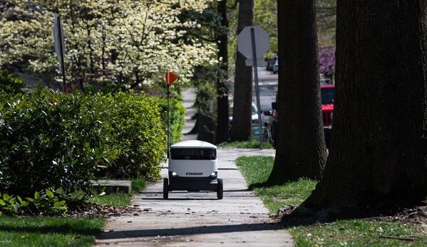 US-HEALTH-VIRUS-IT-ROBOTS