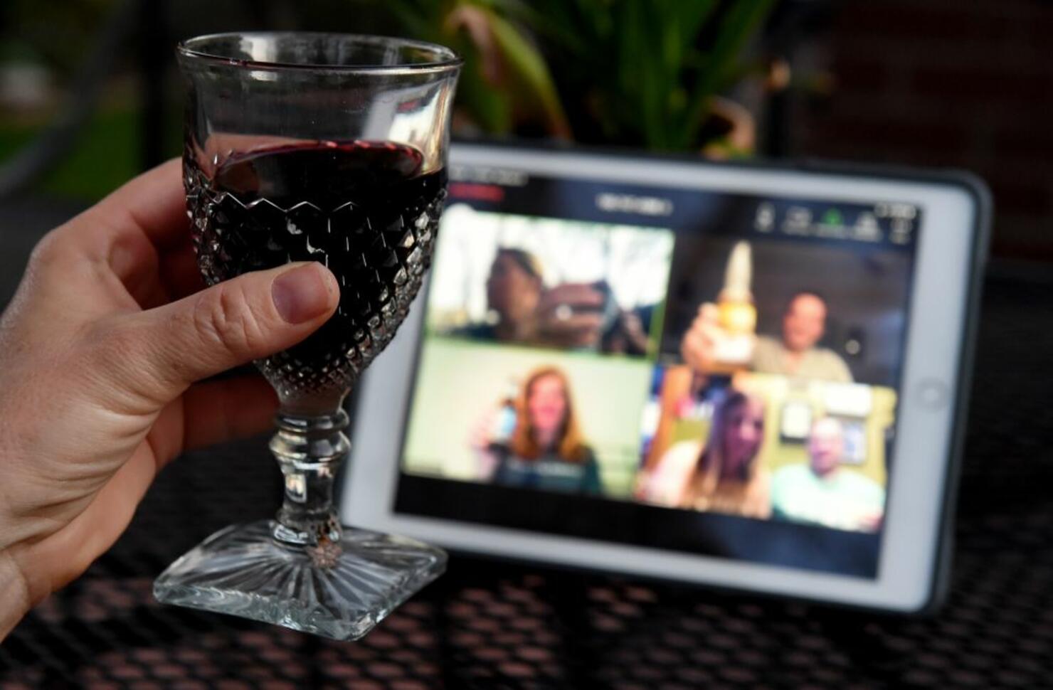 US-HEALTH-VIRUS-EPIDEMIC-DRINKING-ONLINE-SCIENCE