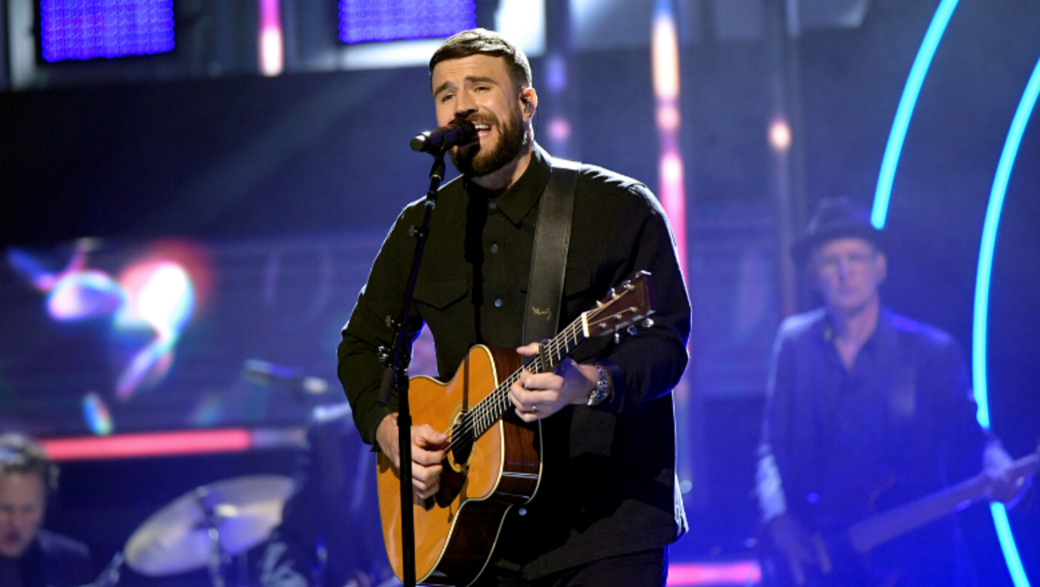 Sam Hunt Performs His New Single 'Hard To Forget' On 'The Late Show'