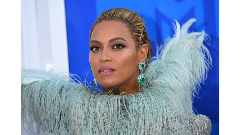 ENTERTAINMENT-US-2016 MTV VIDEO MUSIC AWARDS-ARRIVALS