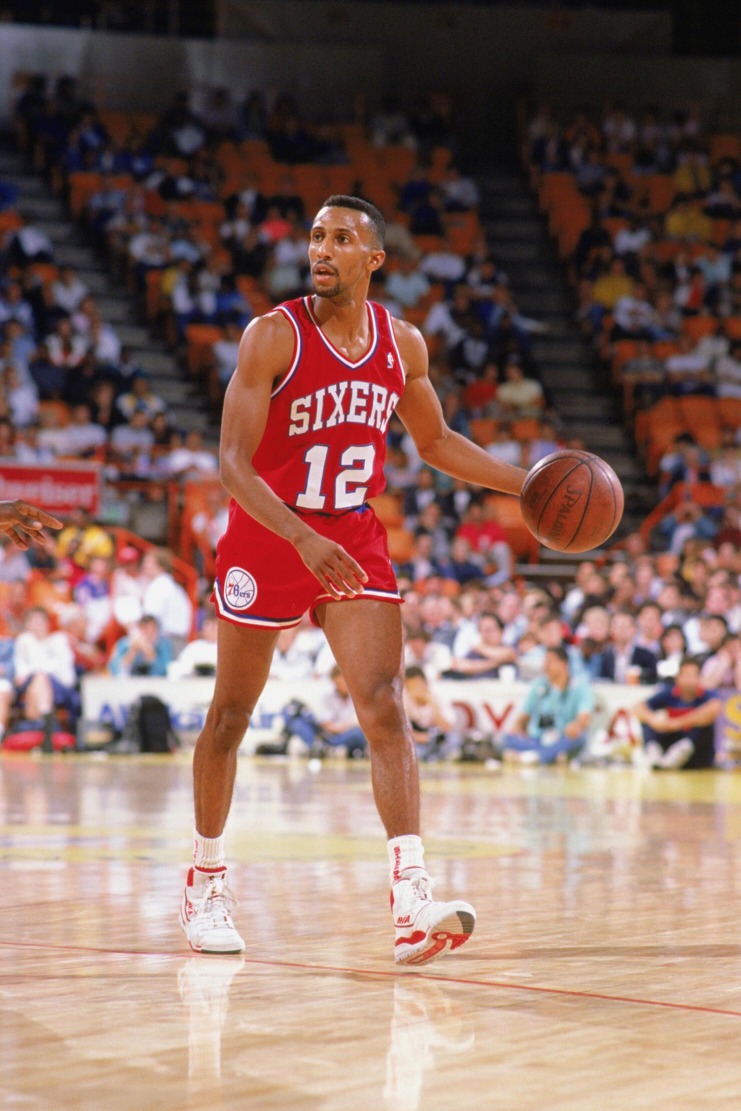 Johnny Dawkins moves the ball 