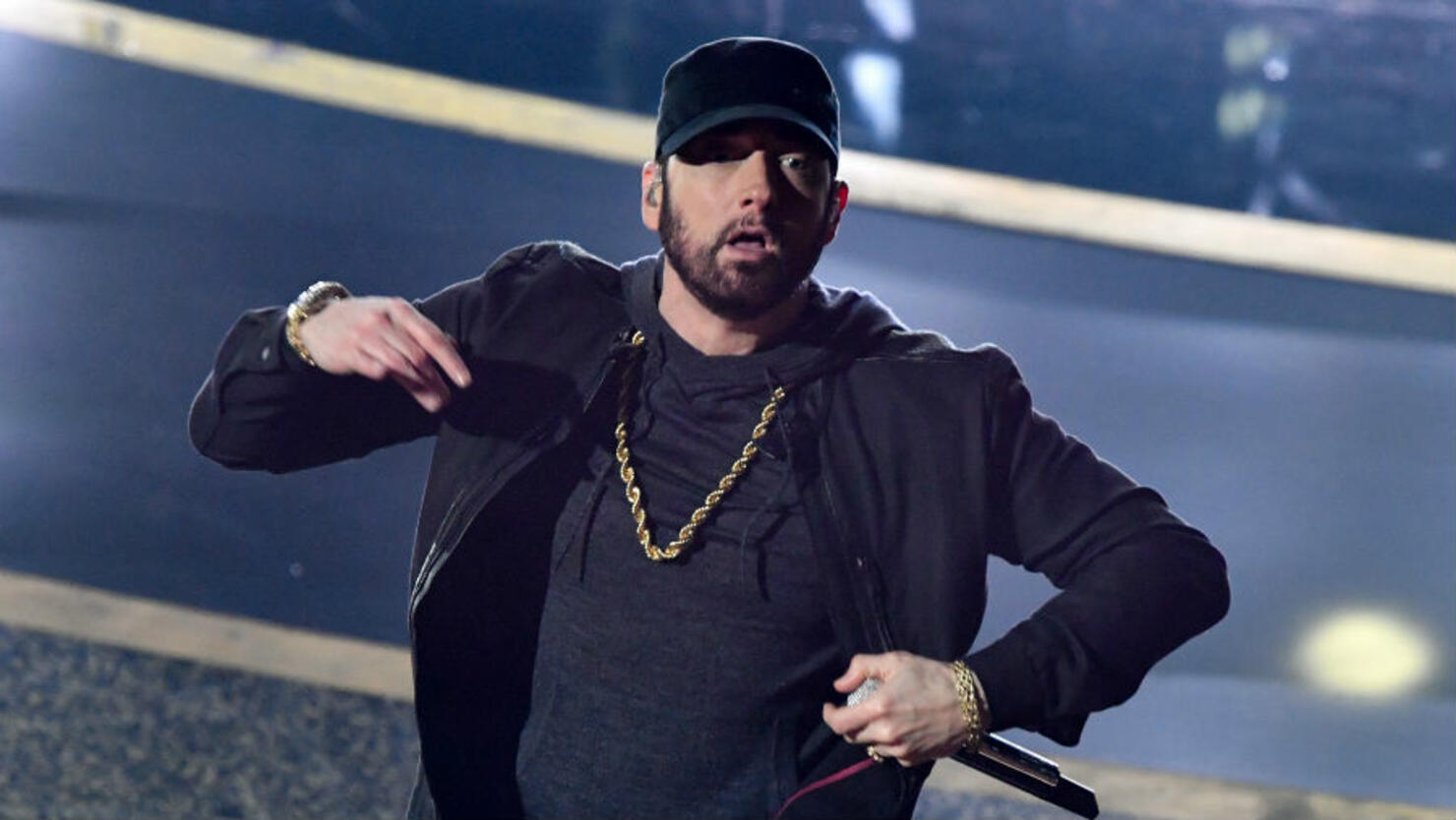 Eminem's 'Curtain Call' Greatest Hits Collection Makes Billboard ...