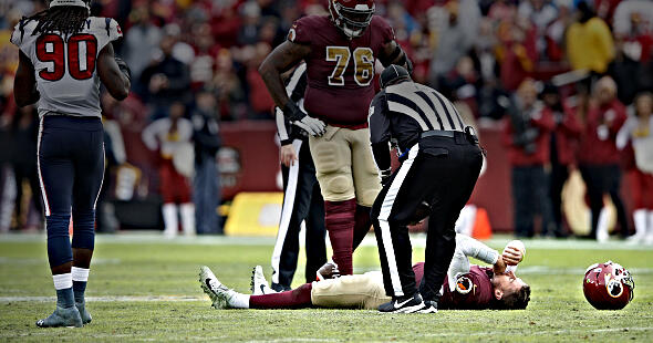 Redskins' Alex Smith says he's 'lucky to be alive' after leg injury