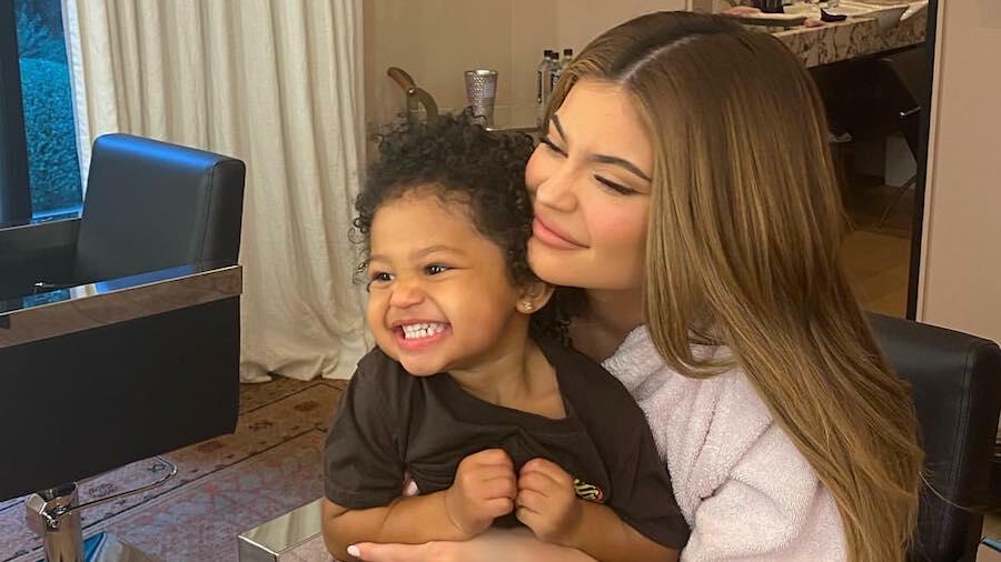 Kylie Jenner Daughter Stormi Look Like Total Twins In Cute Baby   5eb019d68a7705fd12c4fc74