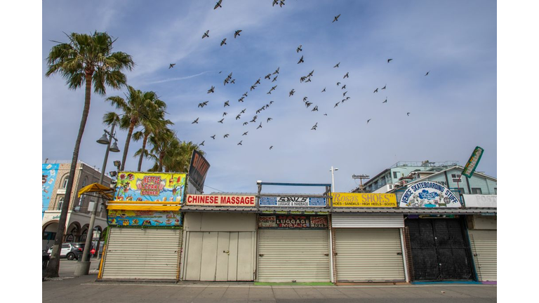 US-HEALTH-VIRUS-HEAT-WAVE-BEACH
