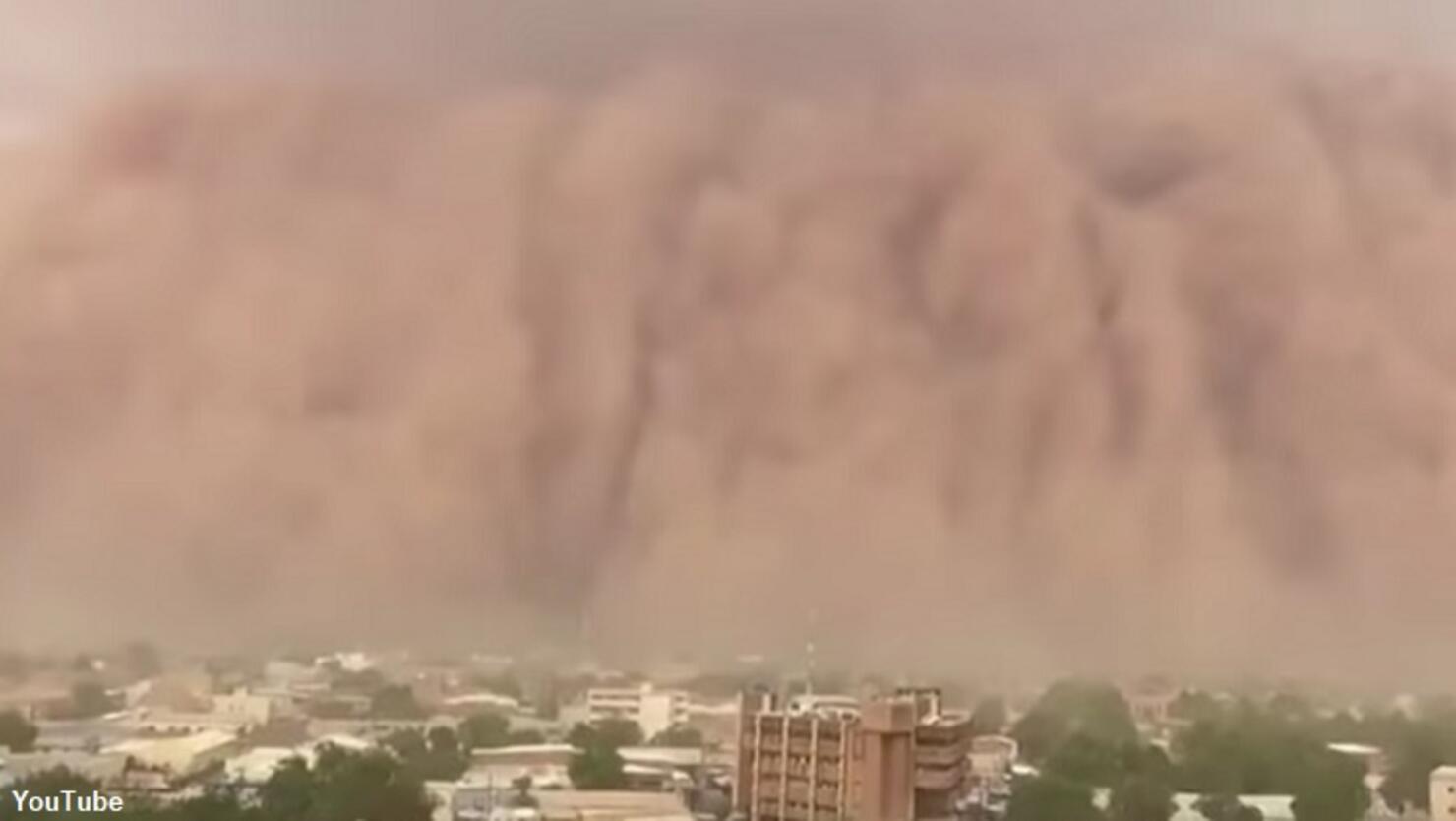 Tormenta de arena перевод. Песчаная буря Хабуб. Самум Песчаная буря. Стихийные бедствия песчаные бури. Песчаная буря Могадишо 1993.