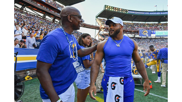 Dallas Cowboys v Los Angeles Rams