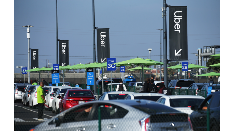 New Ride App Pick Up Lot At LAX Results In Long Delays In Passenger Pickups From Airport