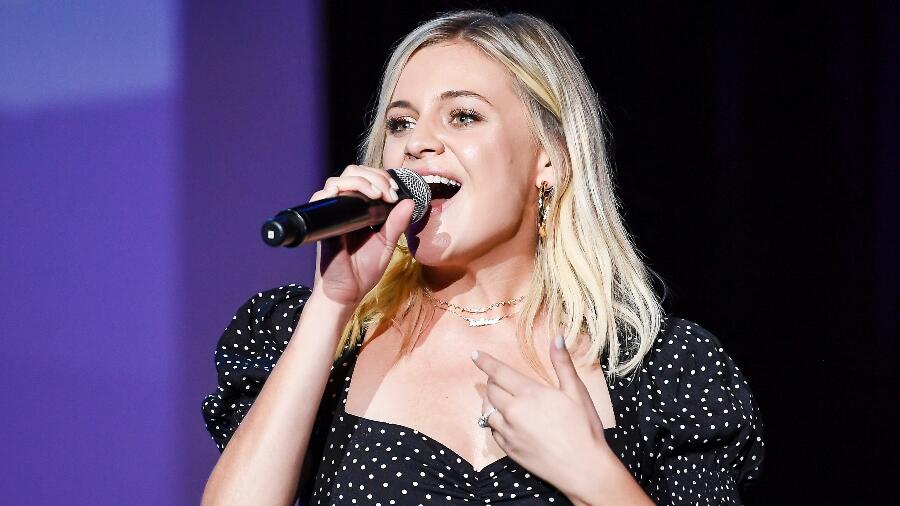 Kelsea Ballerini Performs 'Secondhand Smoke' For The First Time Ever