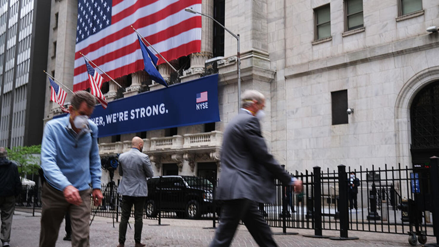 NY Stock Exchange Re-opens To Limited Amount Of Traders