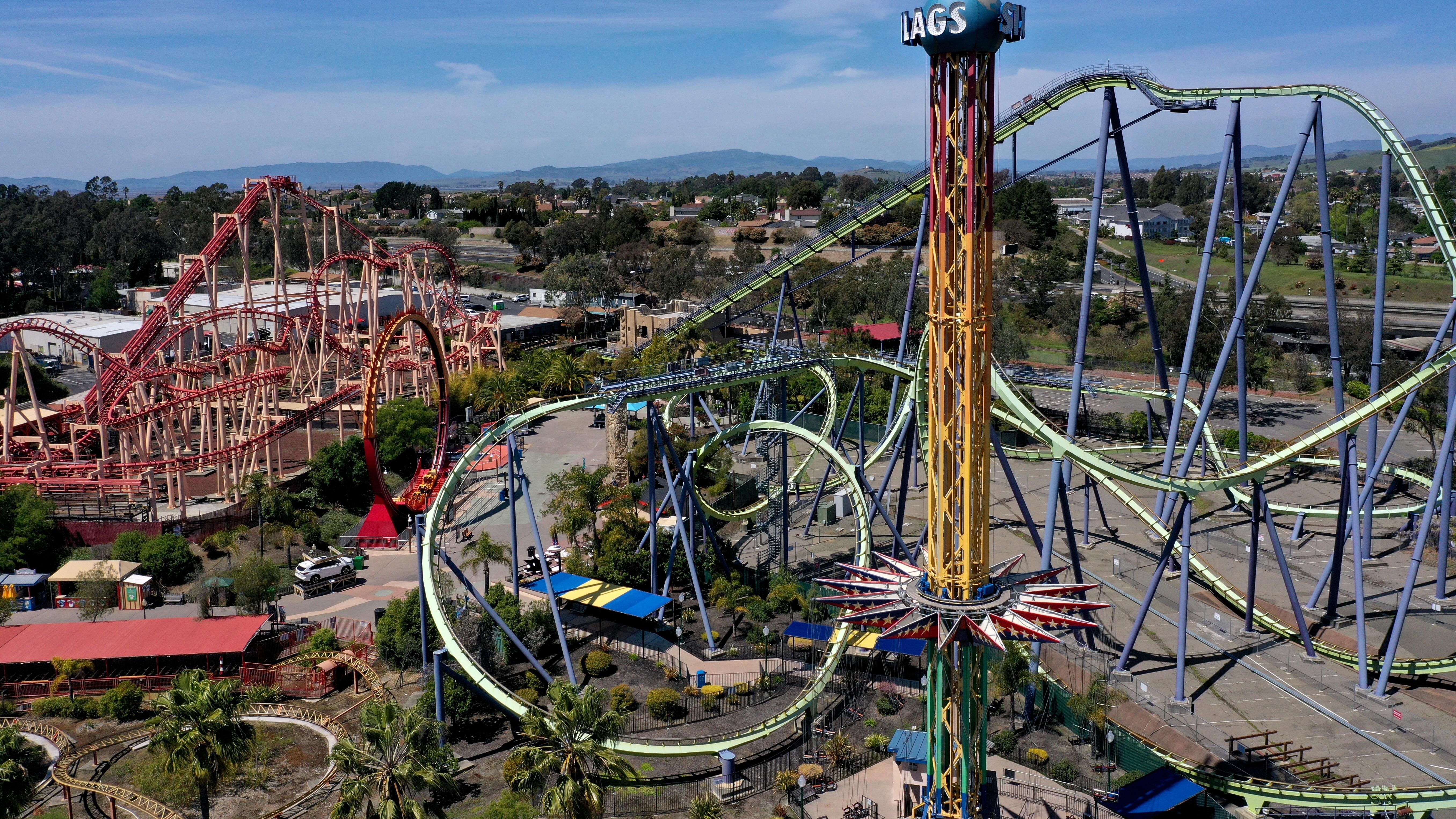 6 flags. Сан Франциско парк аттракционов. Six Flags Лос Анджелес. Six Flags Magic Mountain Лос-Анджелес. Six Flags America парк.