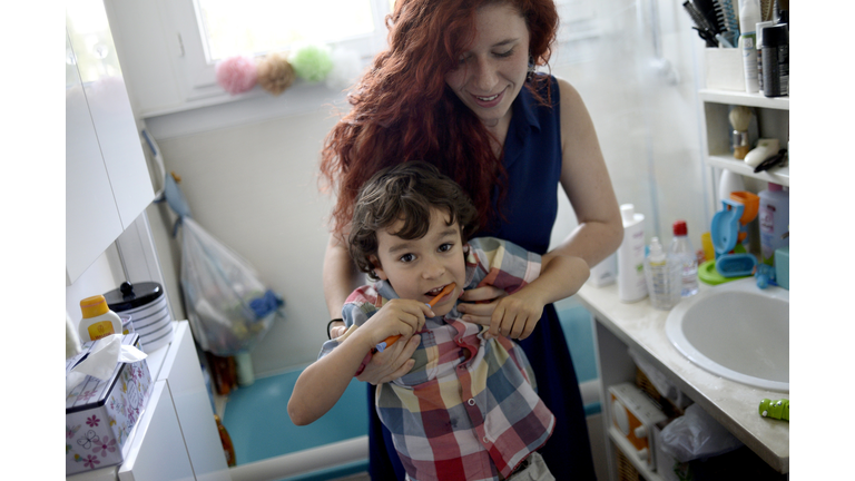 FRANCE-SOCIAL-CHILDHOOD-FAMILY-BABYSITTING
