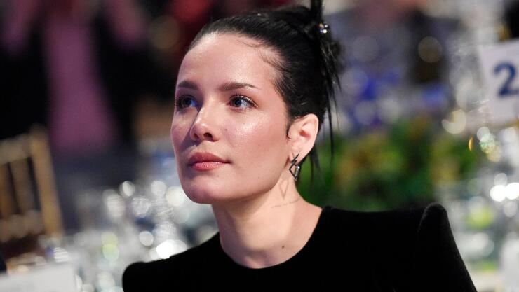 Halsey Opens Up About Her Dad Experiencing Classism ...