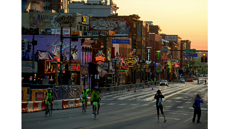 2018 St. Jude Rock 'n' Roll Nashville Marathon & 1/2