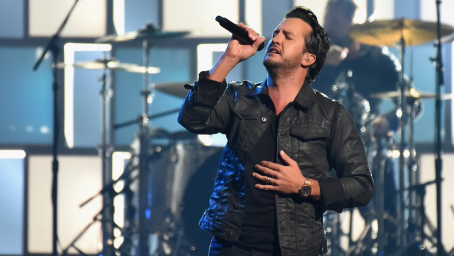 Luke Bryan Debuts Emotional New Song, 'Build Me a Daddy'