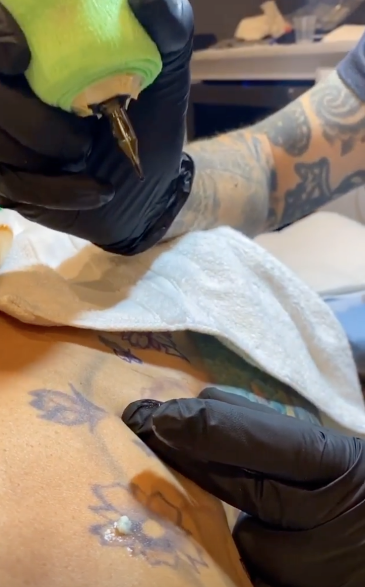 Cardi B Moans In Pain As She Gets Yet Another Massive Tattoo | iHeart
