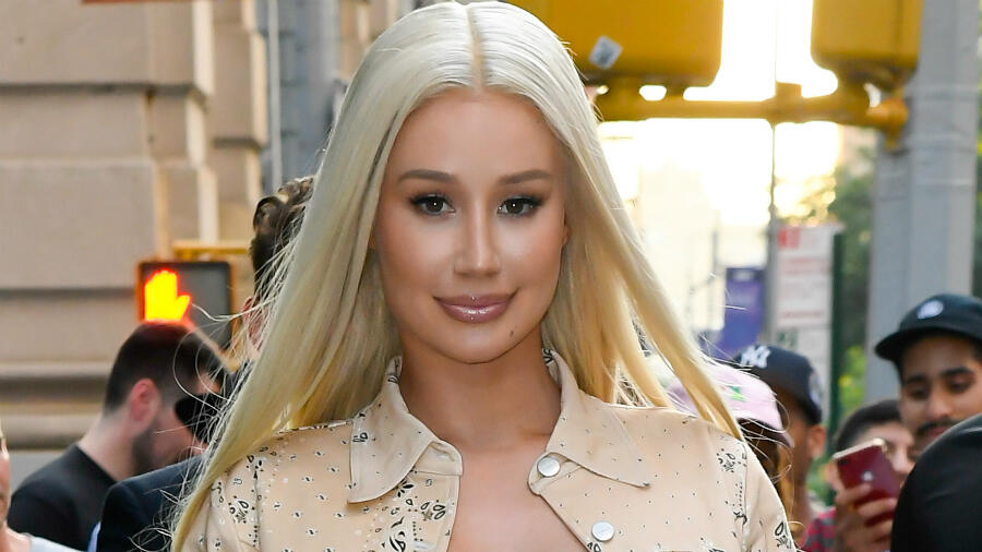 Iggy Azalea Flaunts Her Post-Baby Body In Sexy Crop Top | iHeart