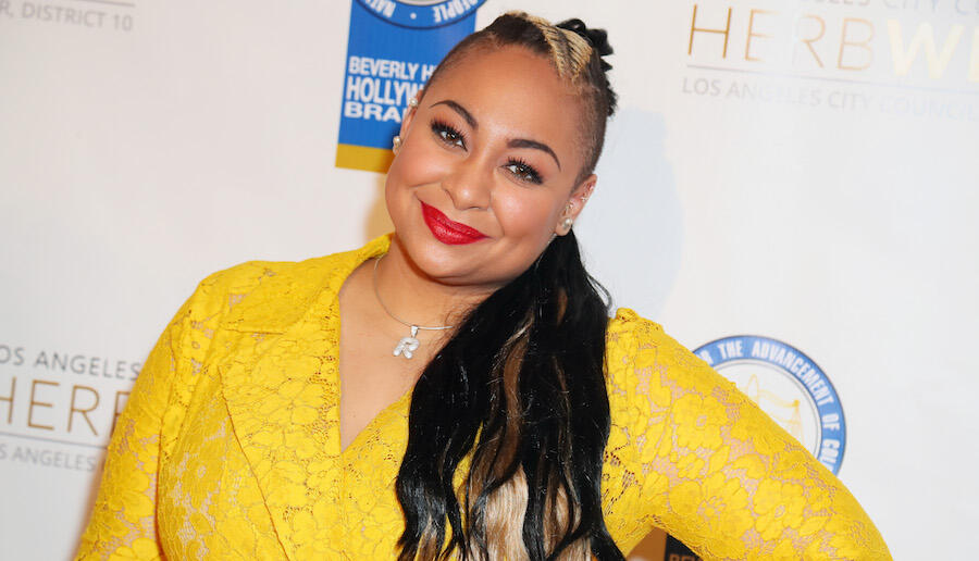 Raven Symoné Marries Girlfriend Miranda Maday See Her Wedding Photo Iheart