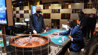 Some Las Vegas Tourist Spots Have a COVID-19 Surcharge