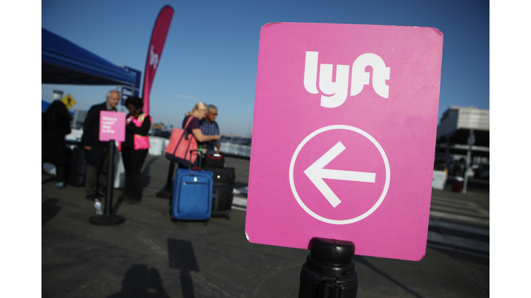 New Ride App Pick Up Lot At LAX Results In Long Delays In Passenger Pickups From Airport