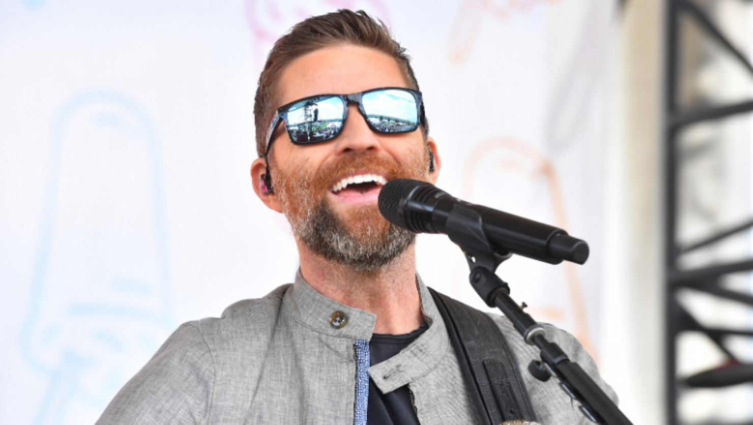Josh Turner Honors His Musical Heroes On New Album, 'Country State Of Mind'