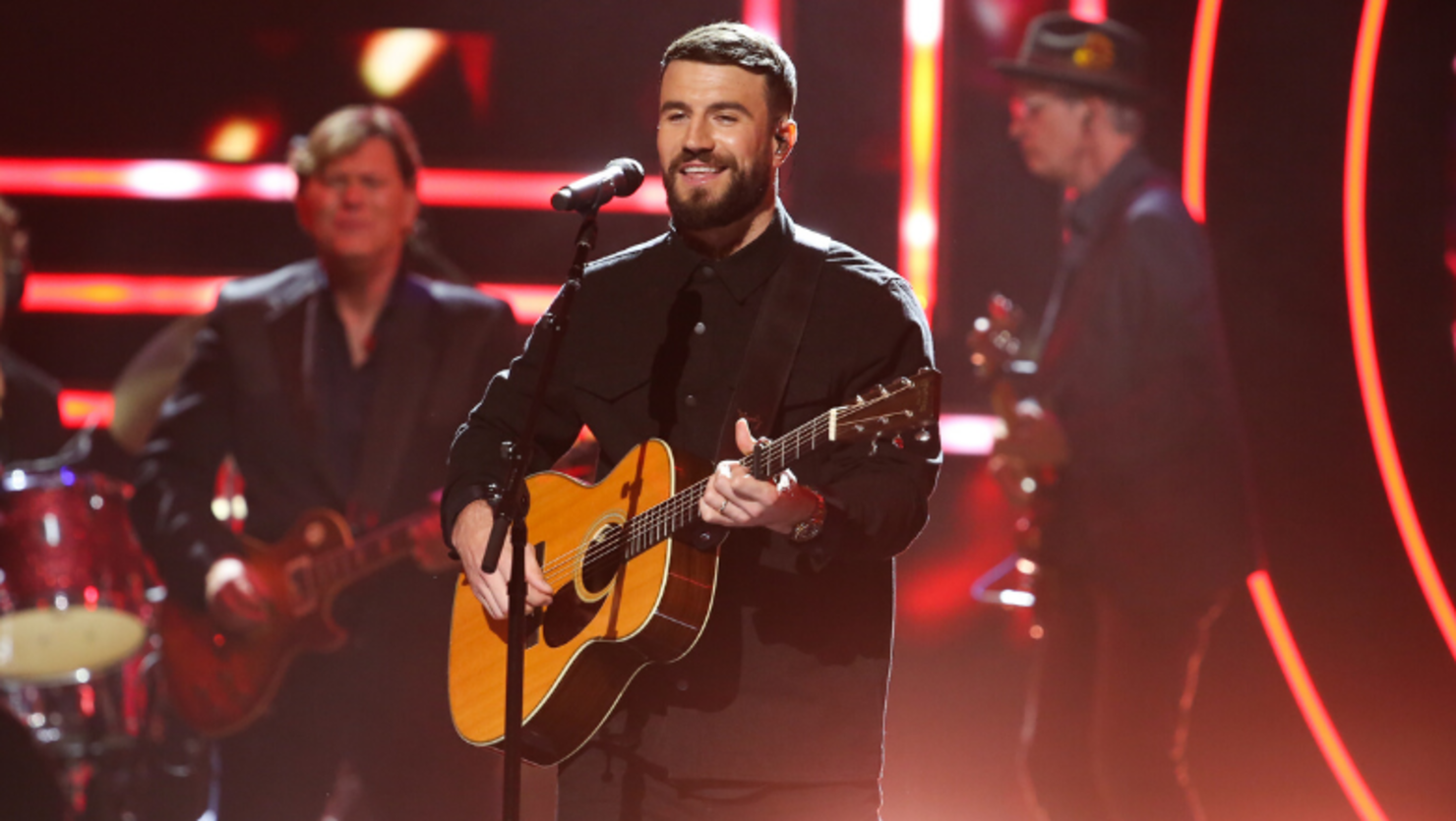 Sam Hunt Strips Down 'Hard To Forget' In New Acoustic Rendition
