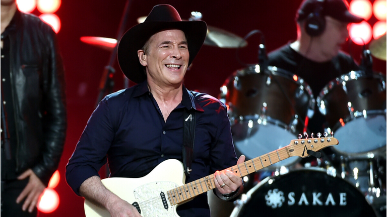 Clint Black To Headline Virtual USO Fourth Of July Concert Special 