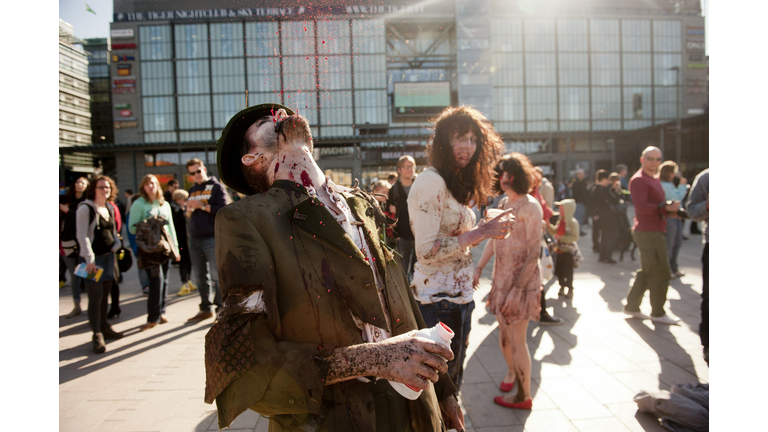 Horror movie enthusiasts dressed as zomb