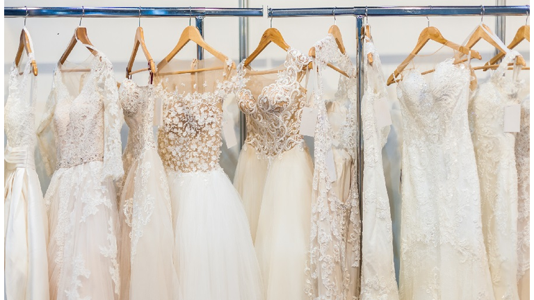 Bride Offers To Loan Her Designer Wedding Dress To Other Brides For Free