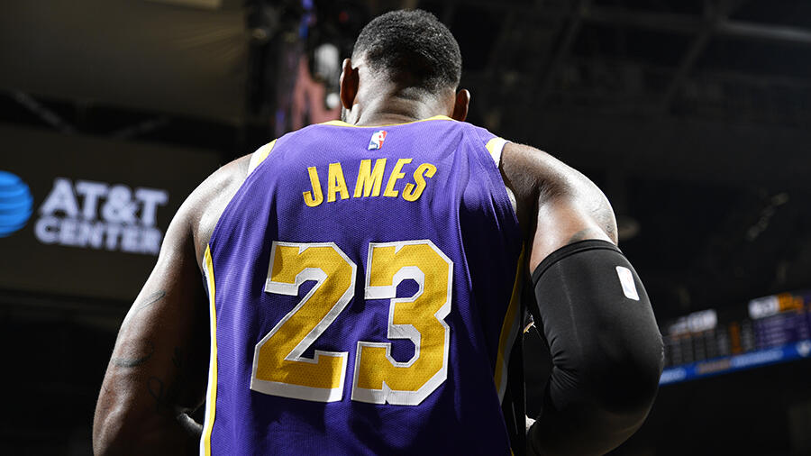 lebron james back jersey