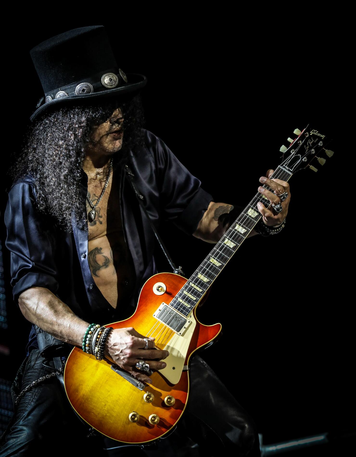 Slash performing with a '59 reissue Les Paul