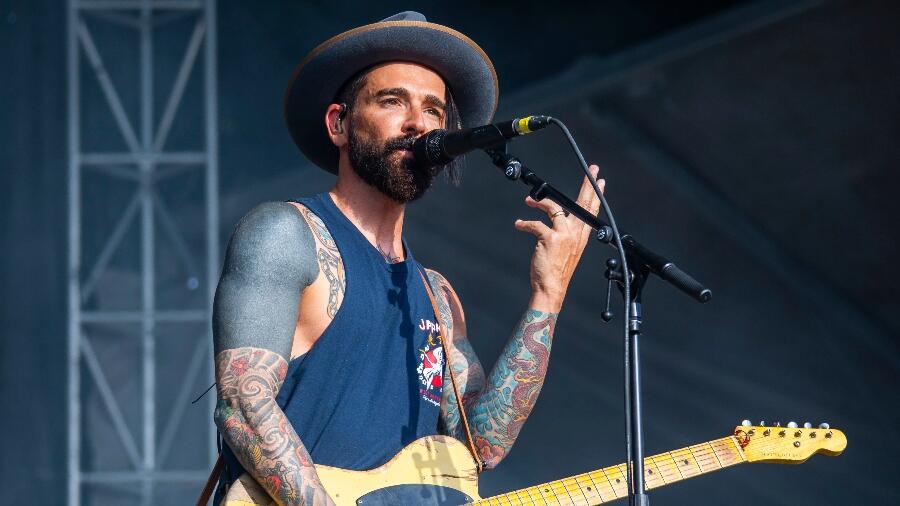 Chris Carrabba Announces 1st Dashboard Confessional Tour Since His