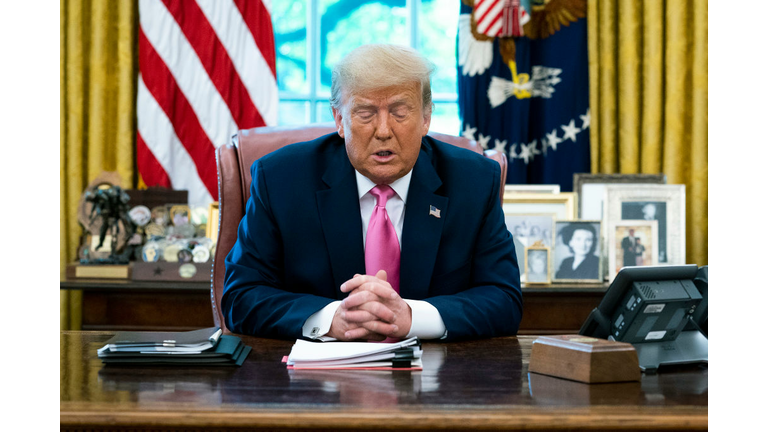 Trump Meets With Cabinet Members, Members Of Congress On Stimulus Payments