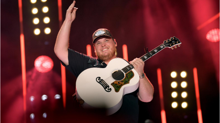 Luke Combs Announces Rescheduled 'What You See Is What You Get Tour' Dates