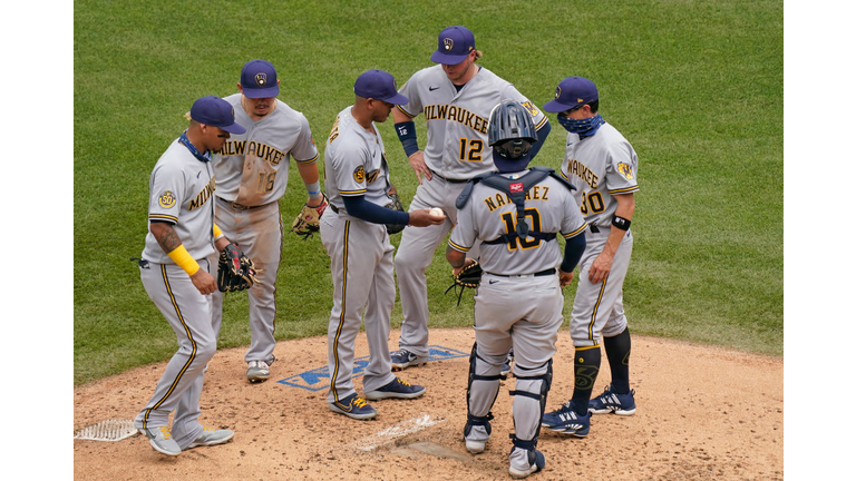 Milwaukee Brewers v Chicago Cubs