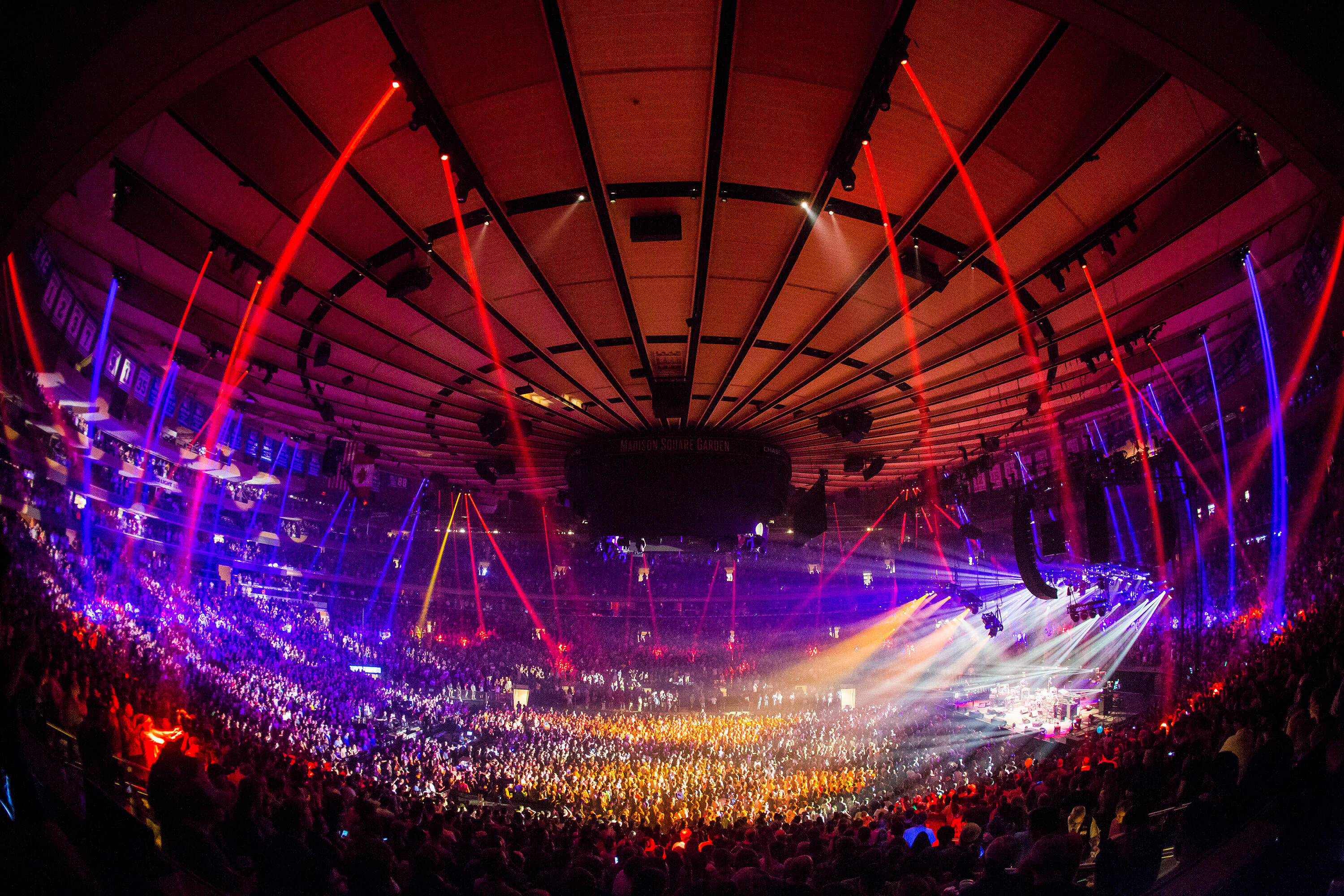 Phish, MSG Celebrate 'Chocolate' Night From Baker's Dozen Residency