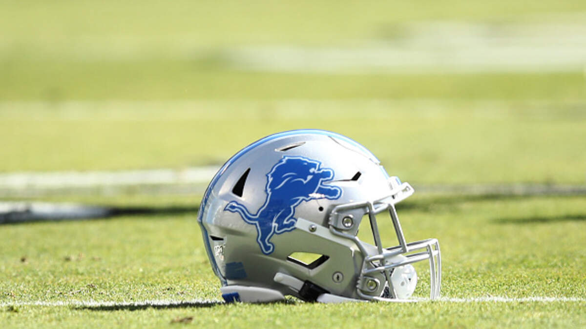 Detroit Lions give sneak-peek of plexiglass-filled locker room