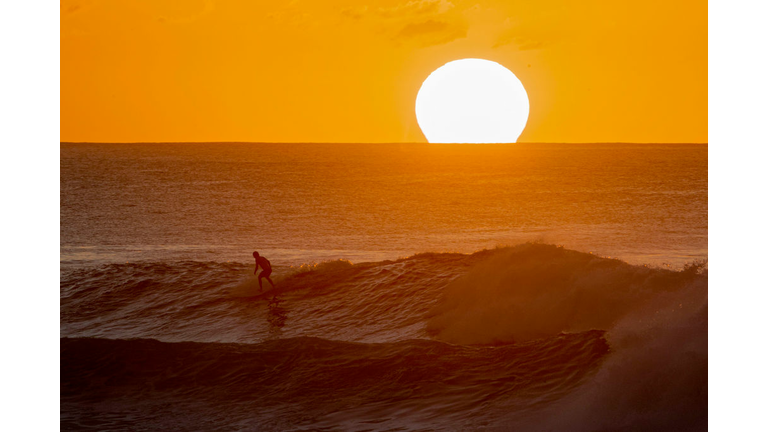 TOPSHOT-US-SURFING-VOLCOM-PIPELINE
