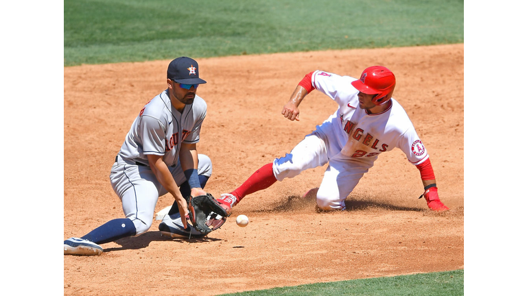 Houston Astros v Los Angeles Angels