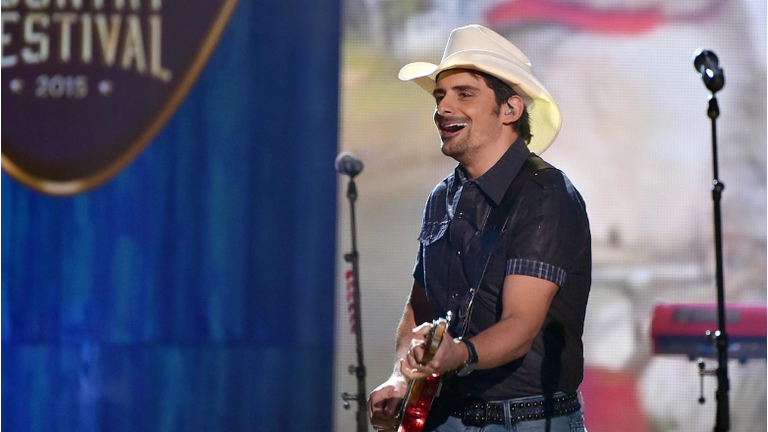 Brad Paisley Helps A Soldier He Met In Afghanistan Surprise His Wife