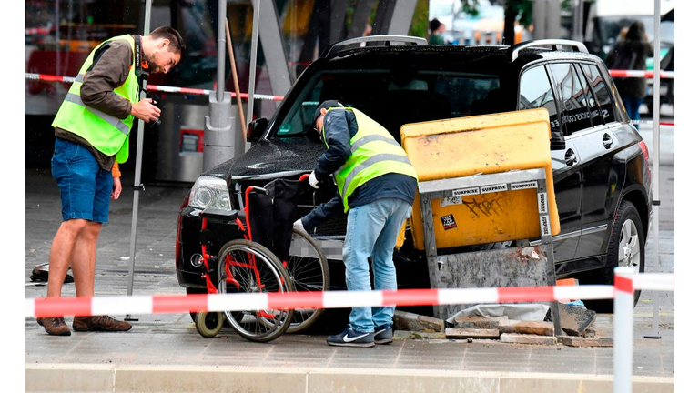 GERMANY-ACCICENT-CAR