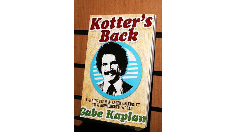 Gabe Kaplan Promotes His New Book At Barnes & Noble