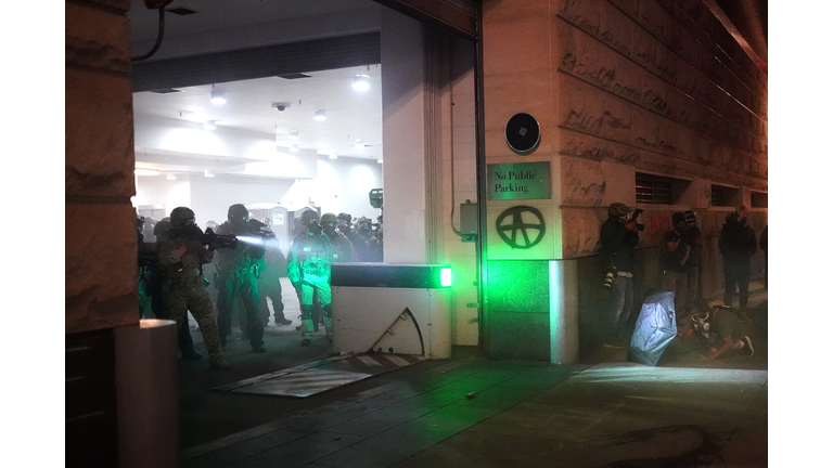 DHS Makes Deal With Oregon Governor To Withdraw Federal Agents From Portland