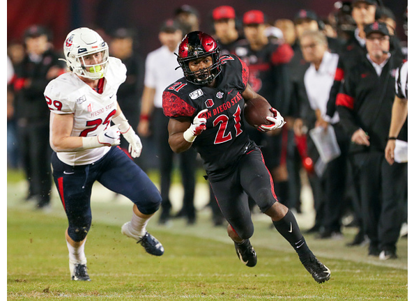 San Diego State Aztecs host the Fresno State Bulldogs at Qualcomm Stadium on November 15, 2019 in San Diego, California. Photo by Kent Horner/Getty Images.