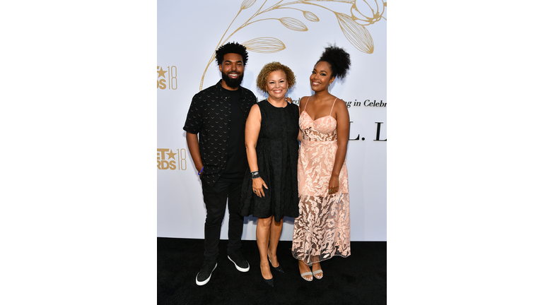 Debra Lee, Quinn and Ava Coleman (Getty)