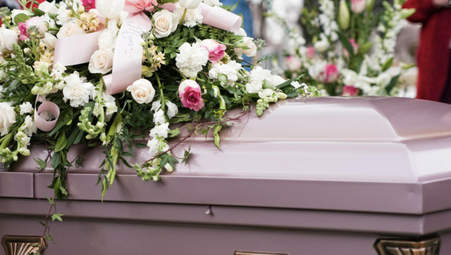 Dead Woman Found Alive And Breathing At Detroit Funeral Home Iheart 