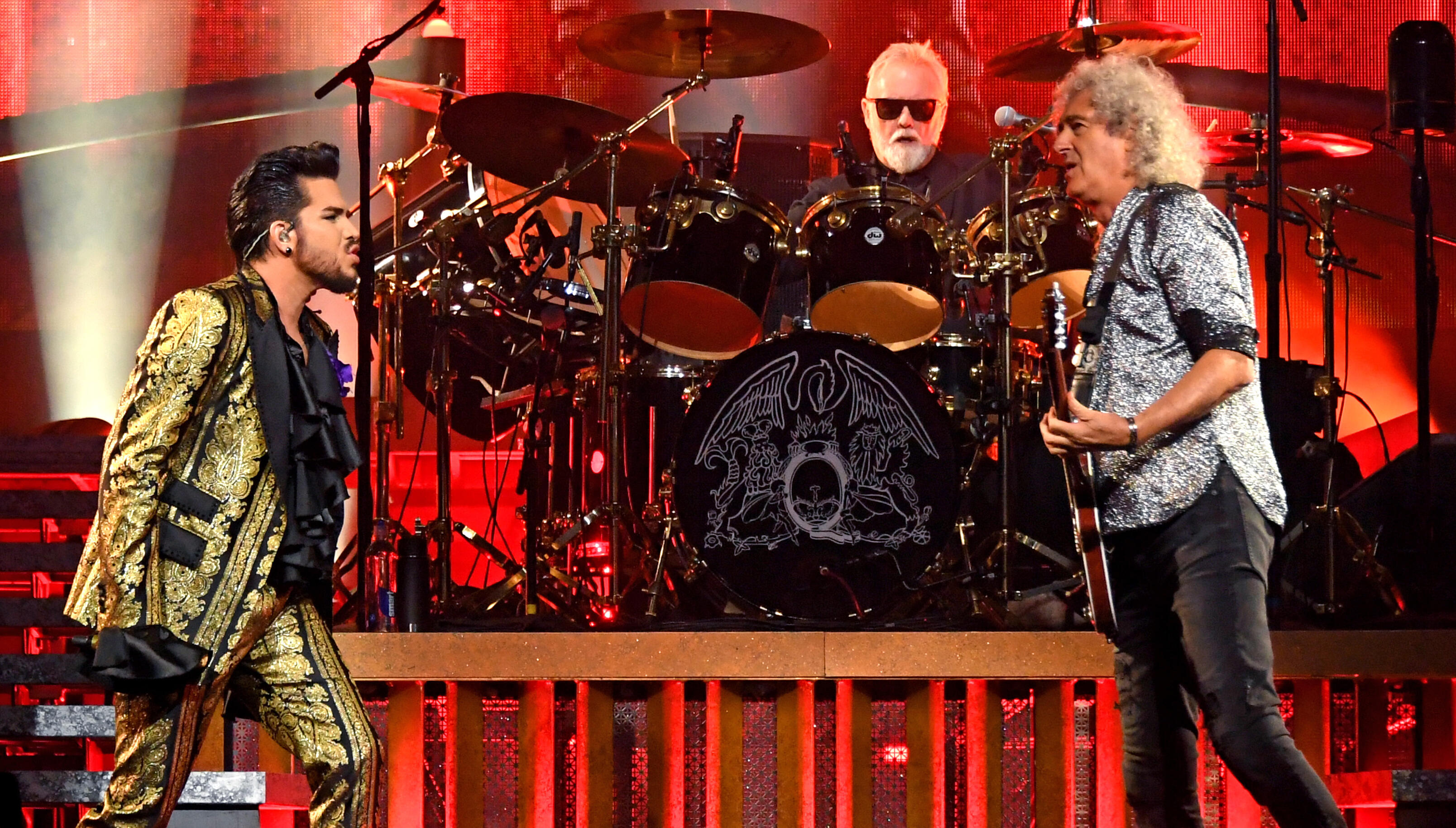 Queen + Adam Lambert - 'You Are The Champions' (New Lockdown