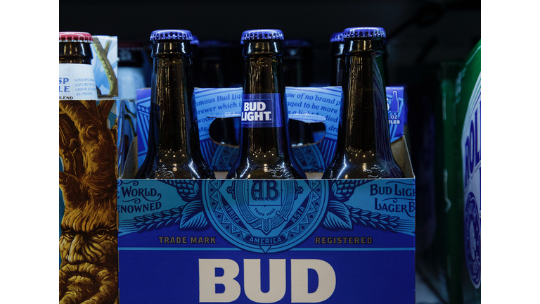 Budweiser And Bud Light Losing Market Share In U.S. As Craft Beer Continues Gain In Popularity