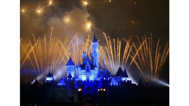 Disneyland To Open In Hong Kong