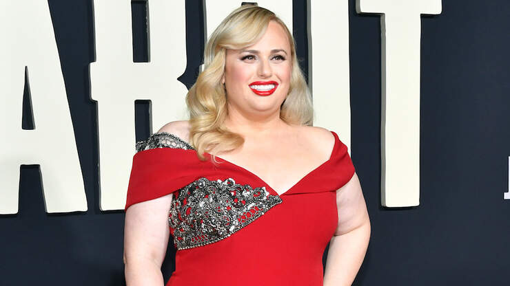 Rebel Wilson Wows In Tight Blue Dress As She Approaches Weight Loss ...
